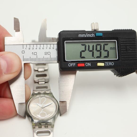 Vintage Swatch 2002 Silver Tone Womens Watch 25mm Steel Bracelet w New Battery - Picture 2 of 14